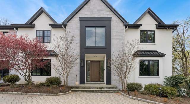 Photo of 10 Loman Ct, Cresskill, NJ 07626