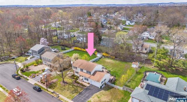 Photo of 15 Aldrin Dr, West Caldwell, NJ 07006