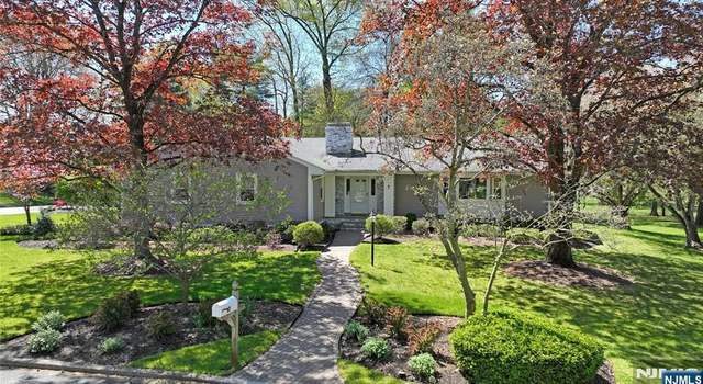 Photo of 7 Wright St, Woodcliff Lake, NJ 07677