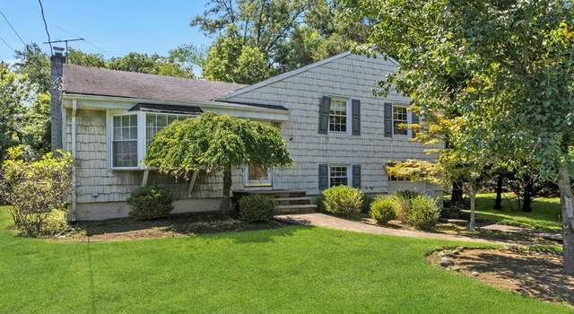 Photo of 80 Kohring Cir, Harrington Park, NJ 07640