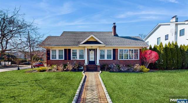 Photo of 202 N Walnut St, Ridgewood, NJ 07450