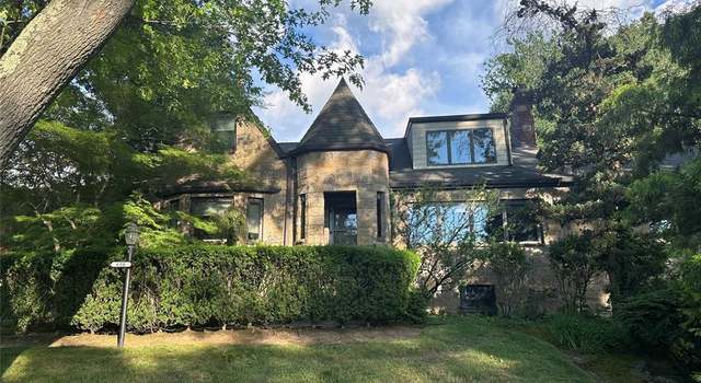 Photo of 656 N Forest Dr, Teaneck, NJ 07666