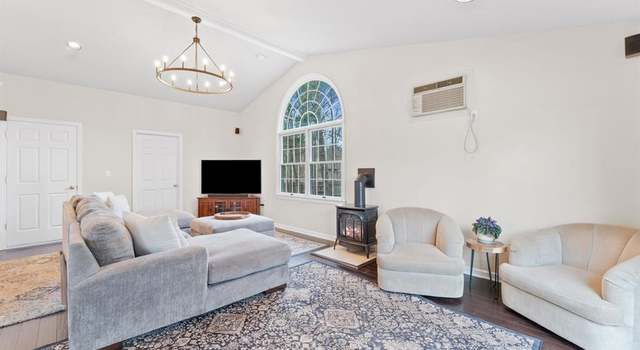 Photo of 39 Duncan St, Waldwick, NJ 07463