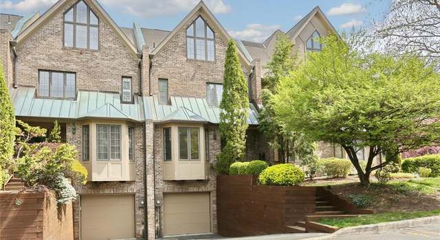 Photo of 155 Ashley Pl, Park Ridge, NJ 07656