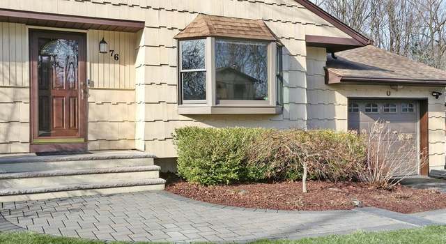 Photo of 76 Catherine Ct, Ringwood, NJ 07456