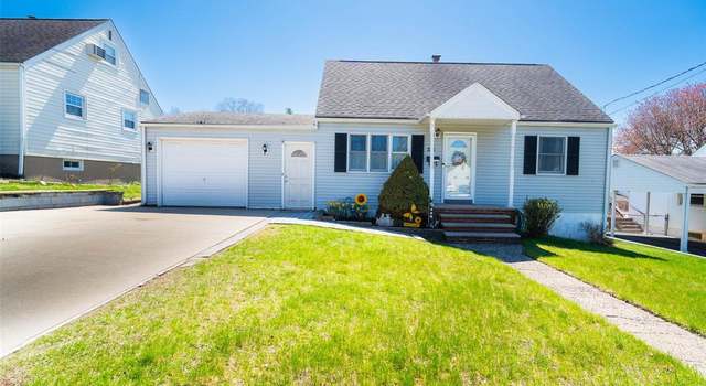 Photo of 28 Overmount Ave, Woodland Park, NJ 07424