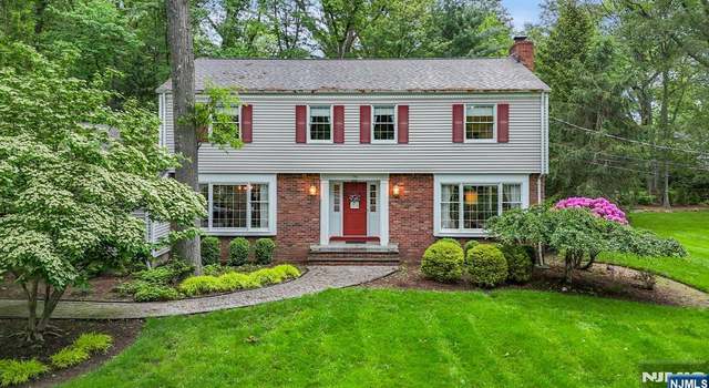 Photo of 336 Lakeview Dr, Wyckoff, NJ 07481