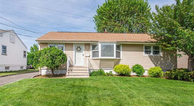 Photo of 16 Joan Pl, Clifton, NJ 07012