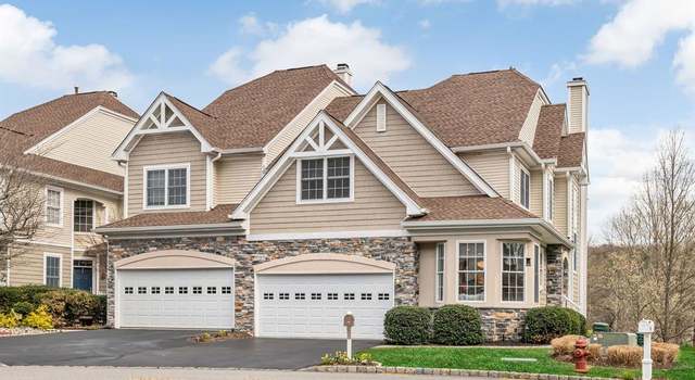 Photo of 14 Cobblestone Ct, Oakland, NJ 07436