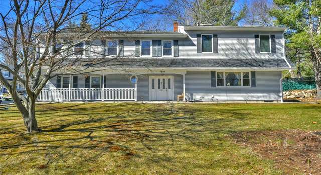 Photo of 207 E Crescent Ave, Ramsey, NJ 07446