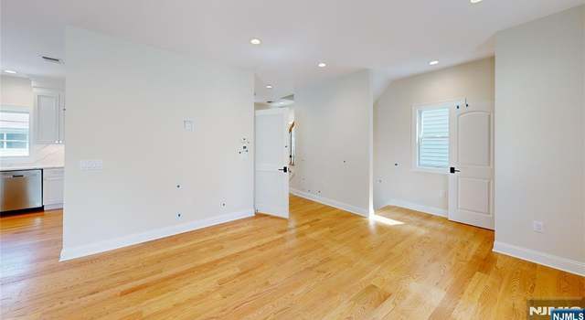 Photo of 376 5th Ave, Paterson, NJ 07514