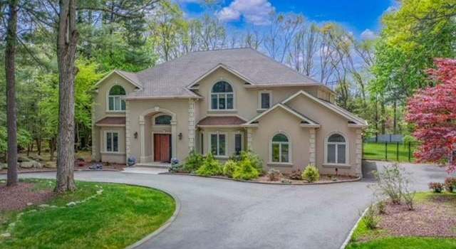 Photo of 38 Rolling Ridge Rd, Upper Saddle River, NJ 07458