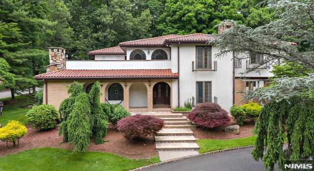 Photo of 32 Apache Rd, Wayne, NJ 07470