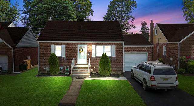 Photo of 15 Carrelton Dr, Paterson, NJ 07522