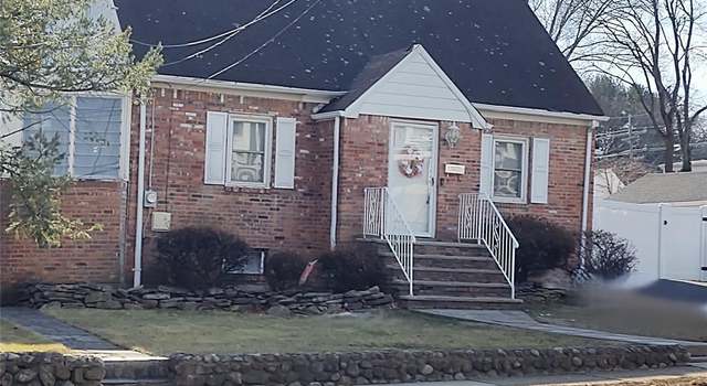 Photo of 104 Wyckoff Ave, Waldwick, NJ 07463