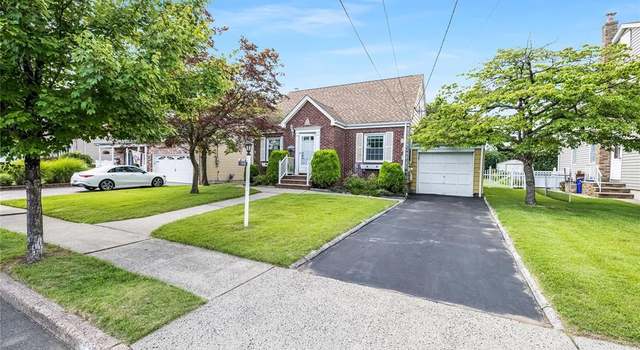 Photo of 145 Evans Pl, Saddle Brook, NJ 07663
