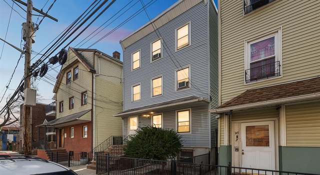 Photo of 147 Tichenor St, Newark, NJ 07105