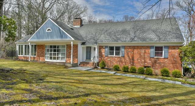 Photo of 457 Laurel Ln, Kinnelon Borough, NJ 07405