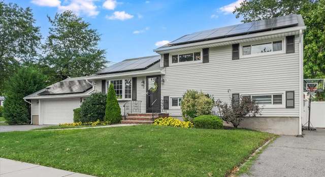 Photo of 2 Eldorado Ct, Rochelle Park, NJ 07662