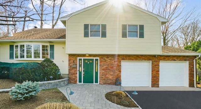 Photo of 5 Sloping Hill Ln, Montvale, NJ 07645