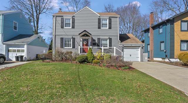 Photo of 94 Hillcrest Dr, Dumont, NJ 07628