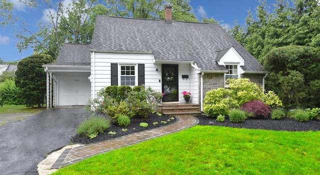 Photo of 408 Eton Ct, Ridgewood, NJ 07450