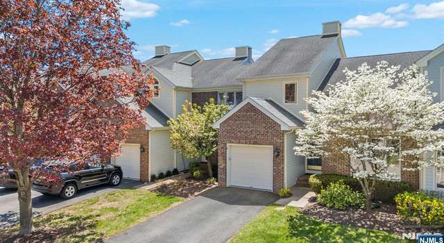 Photo of 7 Aynsley Ct, Montville Township, NJ 07045