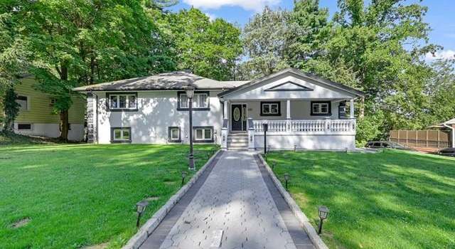 Photo of 548 Nordhoff Dr, Leonia, NJ 07605