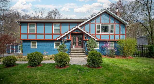 Photo of 320 Stonetown Rd, Ringwood, NJ 07456