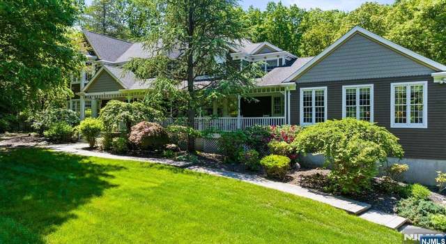Photo of 2 Woodside Dr, Montville Township, NJ 07005