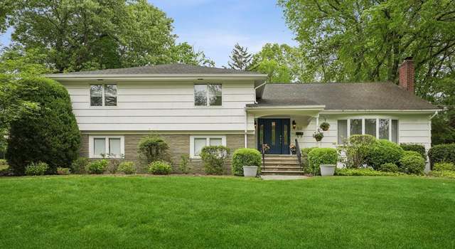Photo of 13 Stonewall Dr, Livingston, NJ 07039