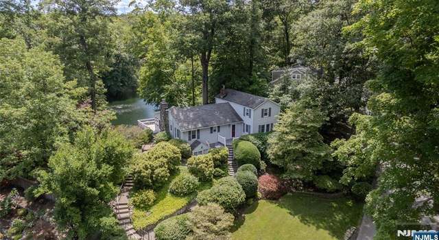 Photo of 9 Ridge Rd, Bloomingdale, NJ 07403