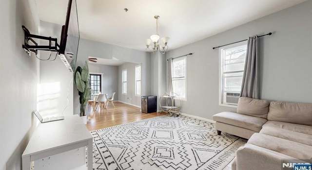 Photo of 105 Osborne Ter, Newark, NJ 07108