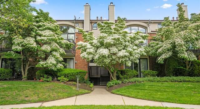 Photo of 9 Carlyle Ct, Teaneck, NJ 07666
