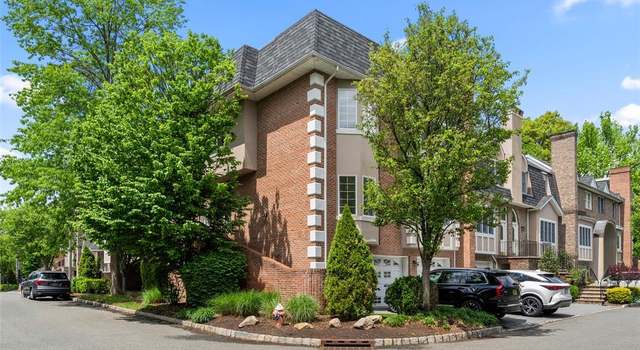Photo of 127 Stonegate Trl, Cresskill, NJ 07626