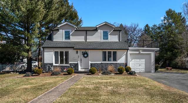 Photo of 9 Clinton Park Dr, Bergenfield, NJ 07621