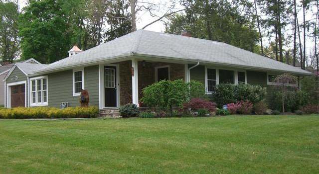 Photo of 276 N Maple Ave, Ridgewood, NJ 07450