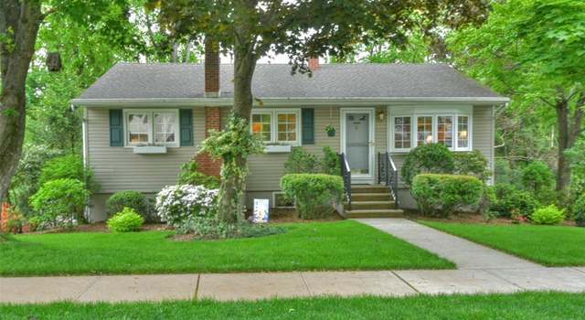 Photo of 121 Red Twig Trl, Bloomingdale, NJ 07403