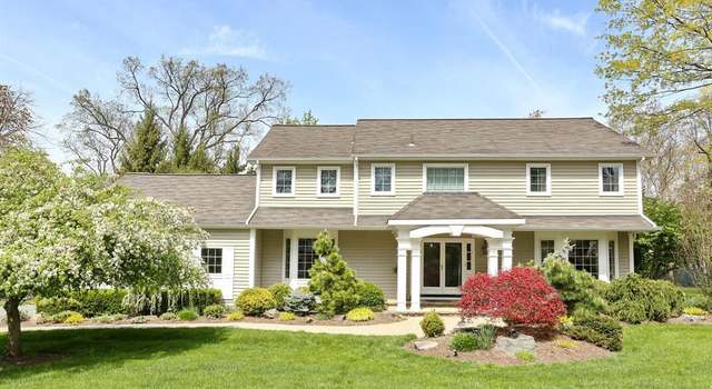 Photo of 85 Buckhaven Hl, Upper Saddle River, NJ 07458