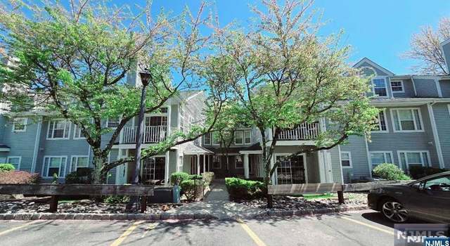 Photo of 1366 Oxford St, Mahwah, NJ 07430