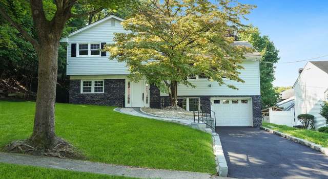Photo of 44 Longview Ct, Paramus, NJ 07652
