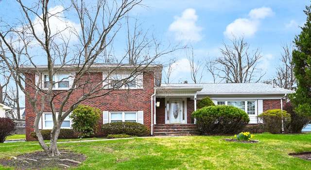 Photo of 8 Hepworth Pl, West Orange, NJ 07052