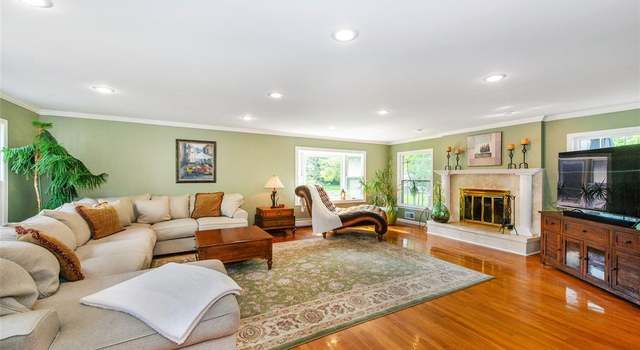 Photo of 47 Robin Hood Way, Wayne, NJ 07470