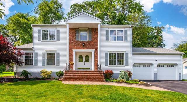 Photo of 47 Robin Hood Way, Wayne, NJ 07470