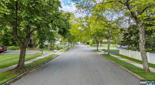 Photo of 47 Robin Hood Way, Wayne, NJ 07470
