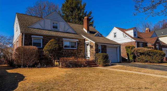 Photo of 179 Huguenot Dr, New Milford, NJ 07646