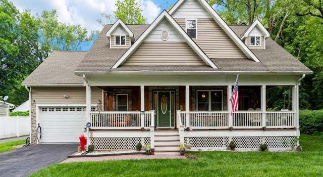 Photo of 13 Brandt Ln, Bloomingdale, NJ 07403