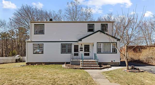 Photo of 35 Union Ct, Wanaque, NJ 07420