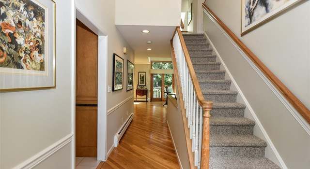 Photo of 114 Aspen Ct, Norwood, NJ 07648