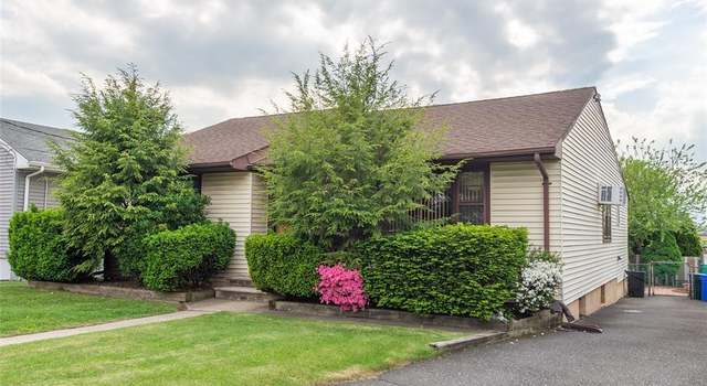 Photo of 19 Miller St, Saddle Brook, NJ 07663